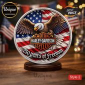 Patriotic Harley-Davidson coin plaque, American flag background, bold eagle, 'MOTOR HARLEY-DAVIDSON CYCLES', '250 years of freedom' text!